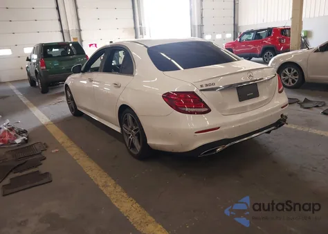 2019 Mercedes-Benz E 300 from USA, damaged, VIN WDDZF4JB3KA530494